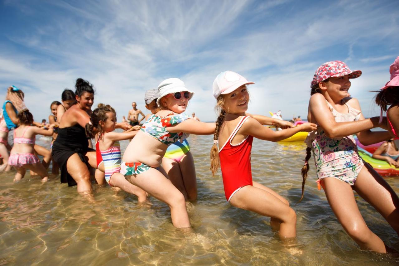 Collins Holiday Устроне-Морске Экстерьер фото